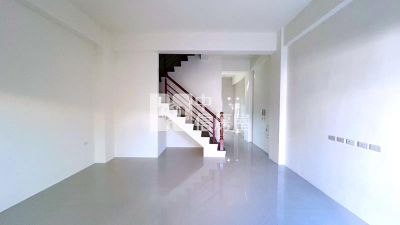 A2-11新站新成屋房屋室內格局與周邊環境