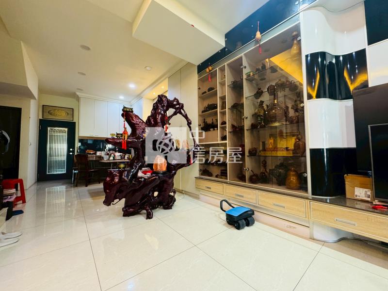 南投信義臻寶豪墅房屋室內格局與周邊環境