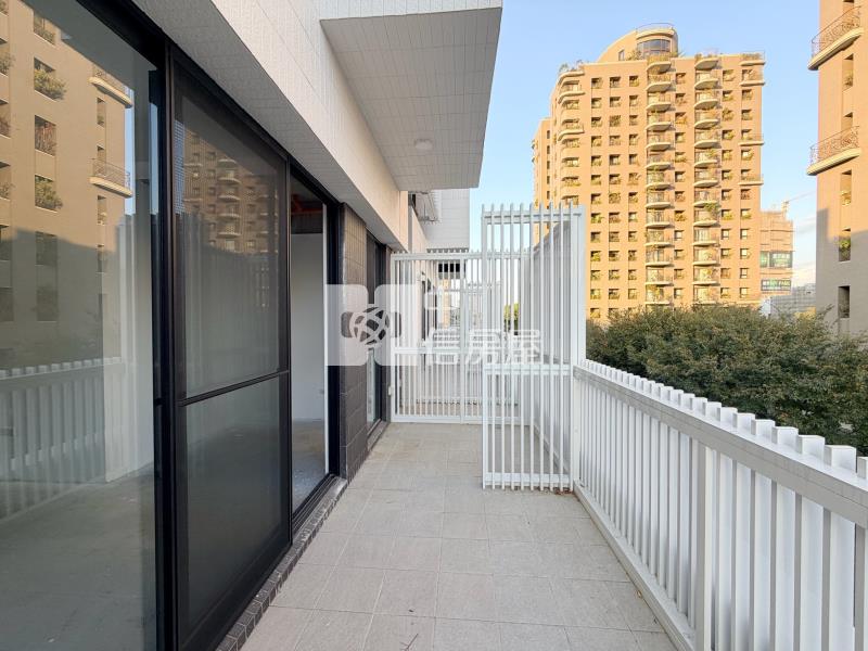 仁美國小全新臨路電墅房屋室內格局與周邊環境