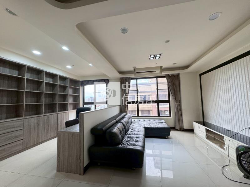 南勢幸福公園3+1房子母車房屋室內格局與周邊環境