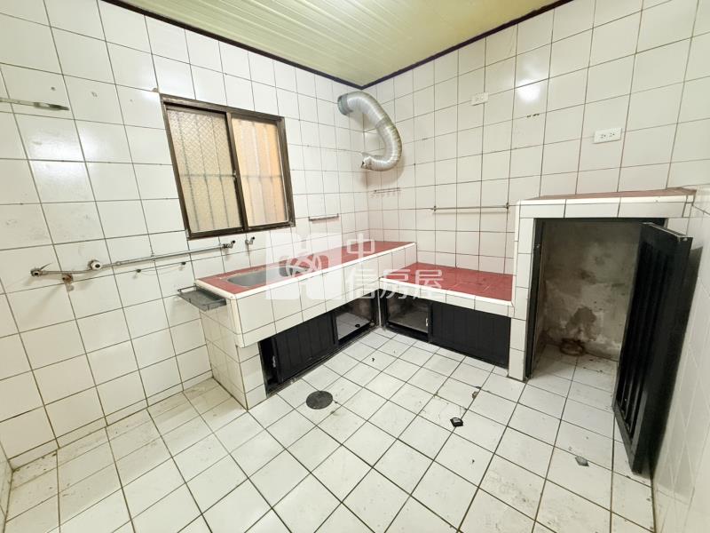 楊梅國小大地坪面寬別墅房屋室內格局與周邊環境