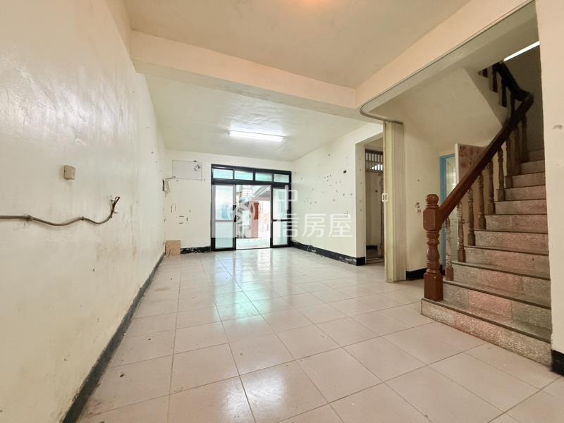 楊梅國小大地坪面寬別墅房屋室內格局與周邊環境