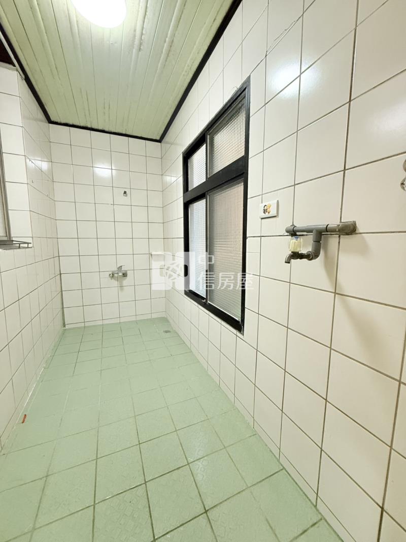 楊梅國小大地坪面寬別墅房屋室內格局與周邊環境