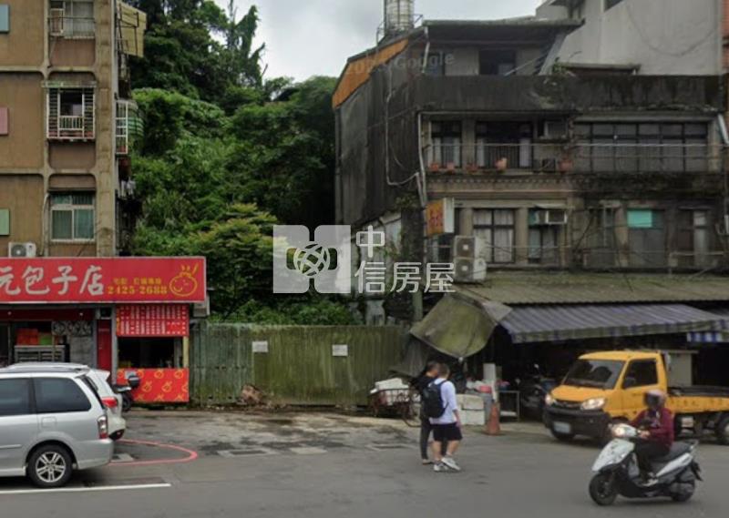 基隆信義區6123坪建地房屋室內格局與周邊環境