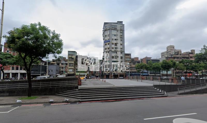 基隆信義區6123坪建地房屋室內格局與周邊環境