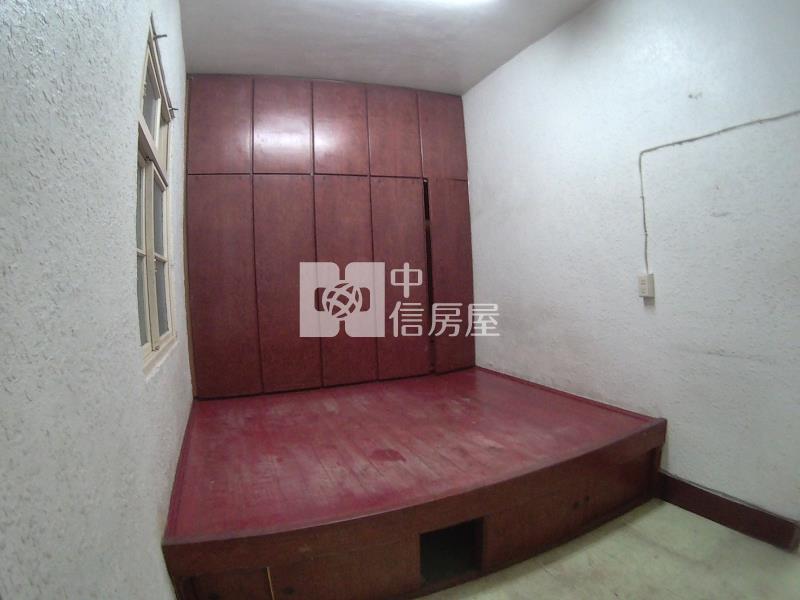 買到賺到!前院車庫× 孝親房|仁愛醫院旁大地坪透天房屋室內格局與周邊環境