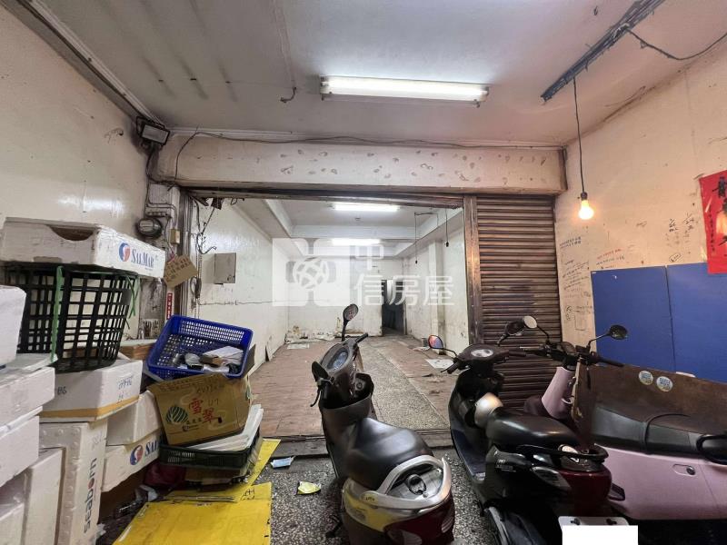 正向上市場稀有釋出黃金透店房屋室內格局與周邊環境