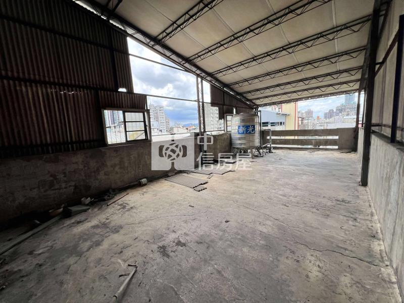 正向上市場稀有釋出黃金透店房屋室內格局與周邊環境