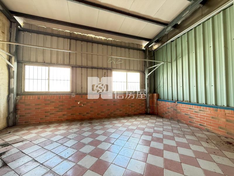 【安家】龍岡大操場旁面公園挑高別墅房屋室內格局與周邊環境