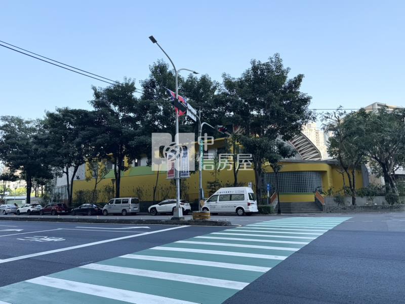 大墩學區黃金店面房屋室內格局與周邊環境