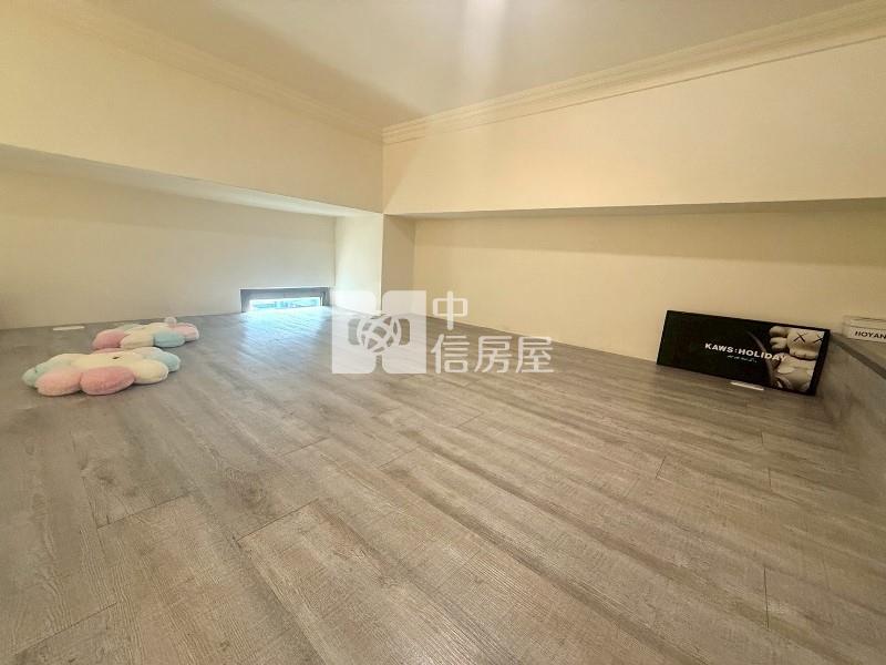 五期三房平車~全新整理房屋室內格局與周邊環境