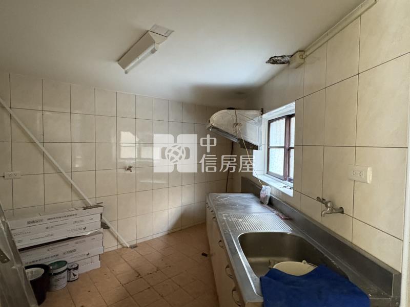 南興經典透天房屋室內格局與周邊環境