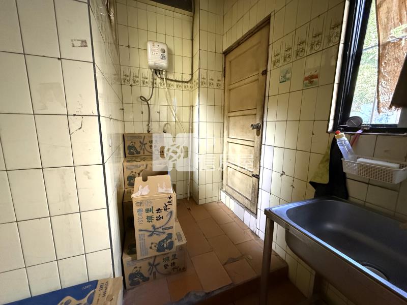 稀有西屯乙工透天房屋室內格局與周邊環境