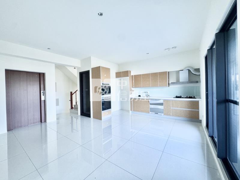 洲際14期全新臨路電梯別墅房屋室內格局與周邊環境