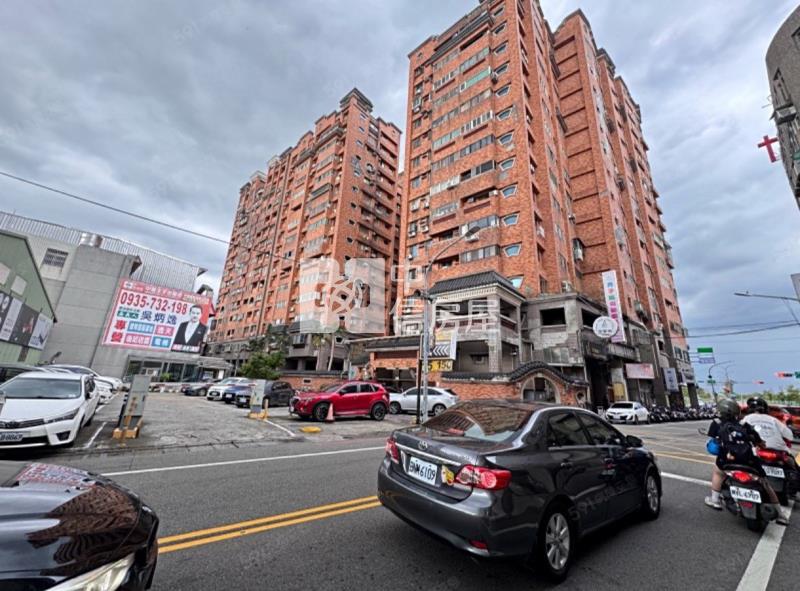 中壢體育園區整新二房房屋室內格局與周邊環境