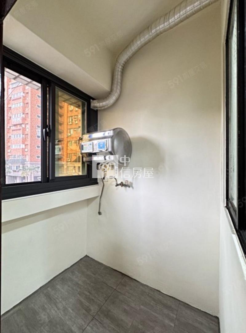 中壢體育園區整新二房房屋室內格局與周邊環境