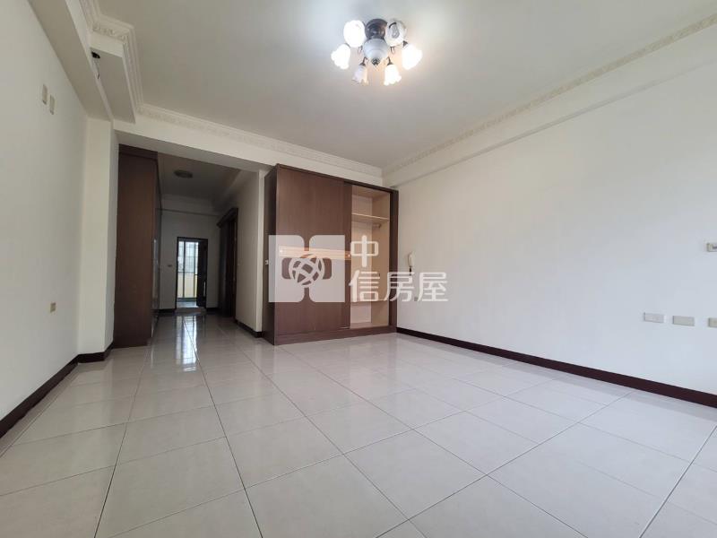 好市多優質車庫透天房屋室內格局與周邊環境