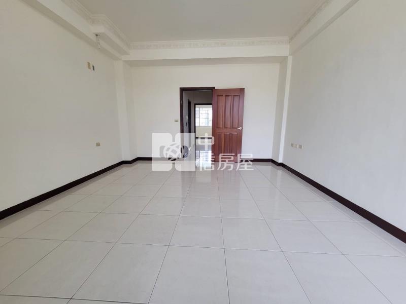 好市多優質車庫透天房屋室內格局與周邊環境