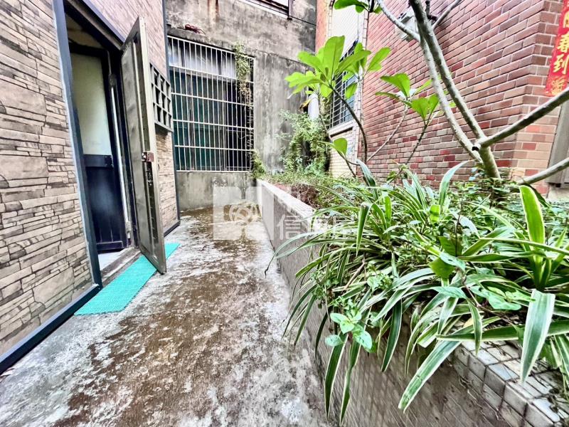 水湳經貿邊間雙車別墅房屋室內格局與周邊環境