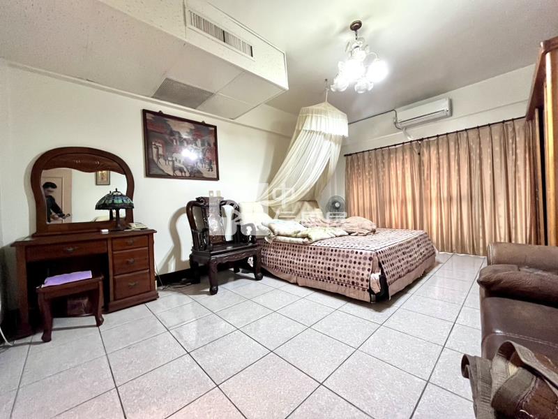 水湳經貿邊間雙車別墅房屋室內格局與周邊環境