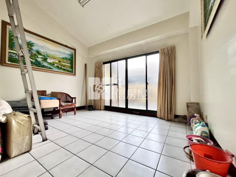 水湳經貿邊間雙車別墅房屋室內格局與周邊環境