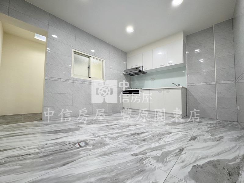 源豐路全新整理透天房屋室內格局與周邊環境