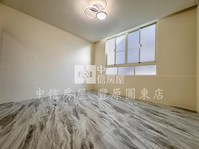 源豐路全新整理透天房屋室內格局與周邊環境