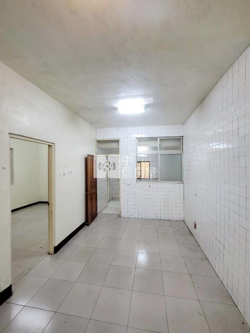 楊梅低總價大地坪.面寬大別墅(可停雙車)房屋室內格局與周邊環境