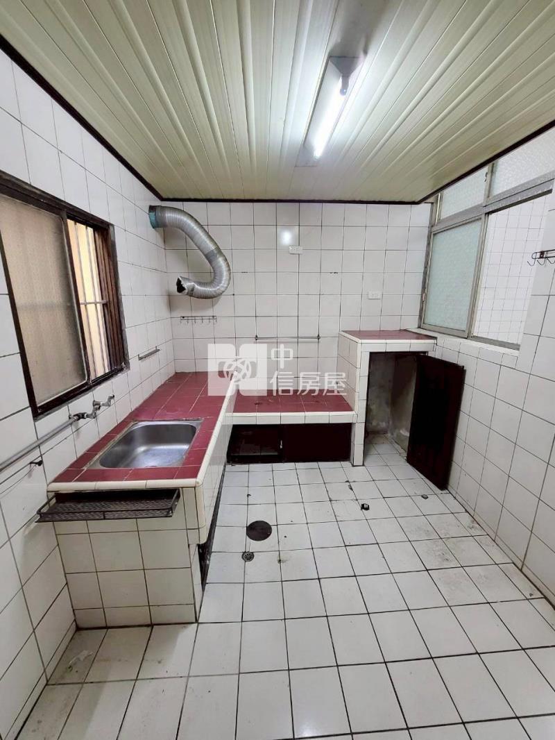 楊梅低總價大地坪.面寬大別墅(可停雙車)房屋室內格局與周邊環境