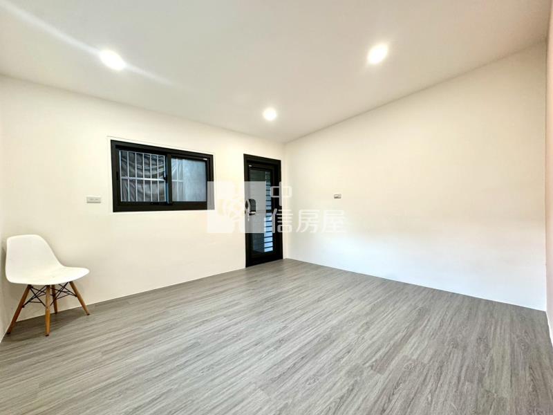 太平低總價前置車庫透天房屋室內格局與周邊環境