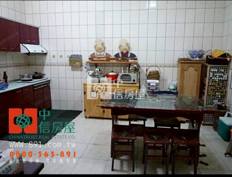 綠盈牧場旁雙車庫透天房屋室內格局與周邊環境