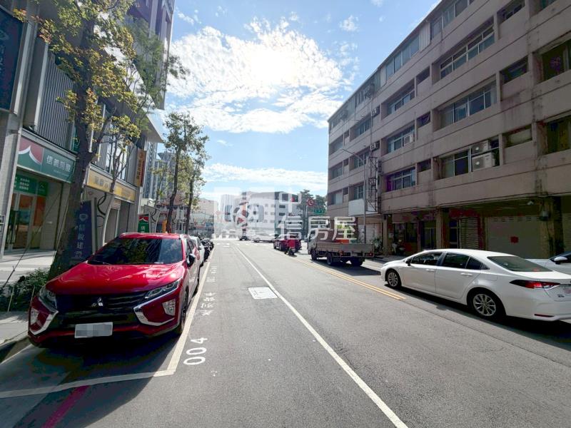 逢甲黃金店面房屋室內格局與周邊環境