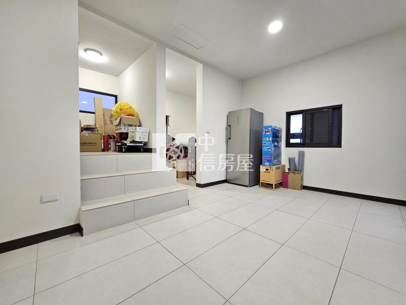 頭份宇富名苑電梯美墅房屋室內格局與周邊環境