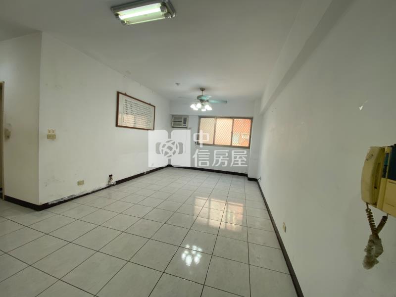 楊梅交流道瑞梅國小大三房-近愛買、麥當勞房屋室內格局與周邊環境