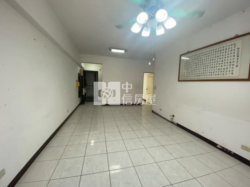 楊梅交流道瑞梅國小大三房-近愛買、麥當勞房屋室內格局與周邊環境