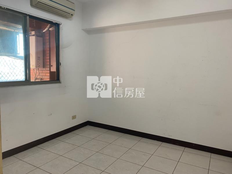 楊梅交流道瑞梅國小大三房-近愛買、麥當勞房屋室內格局與周邊環境