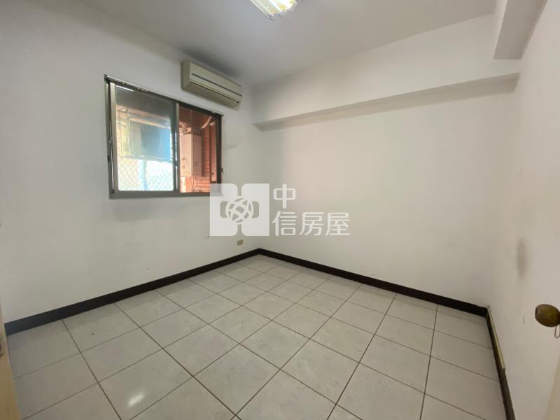 楊梅交流道瑞梅國小大三房-近愛買、麥當勞房屋室內格局與周邊環境