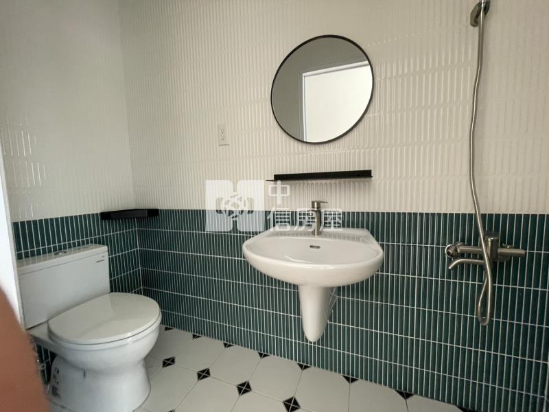 20米路全新店面房屋室內格局與周邊環境