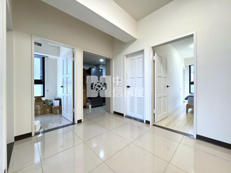 新竹北區悅佳川青三房車位房屋室內格局與周邊環境