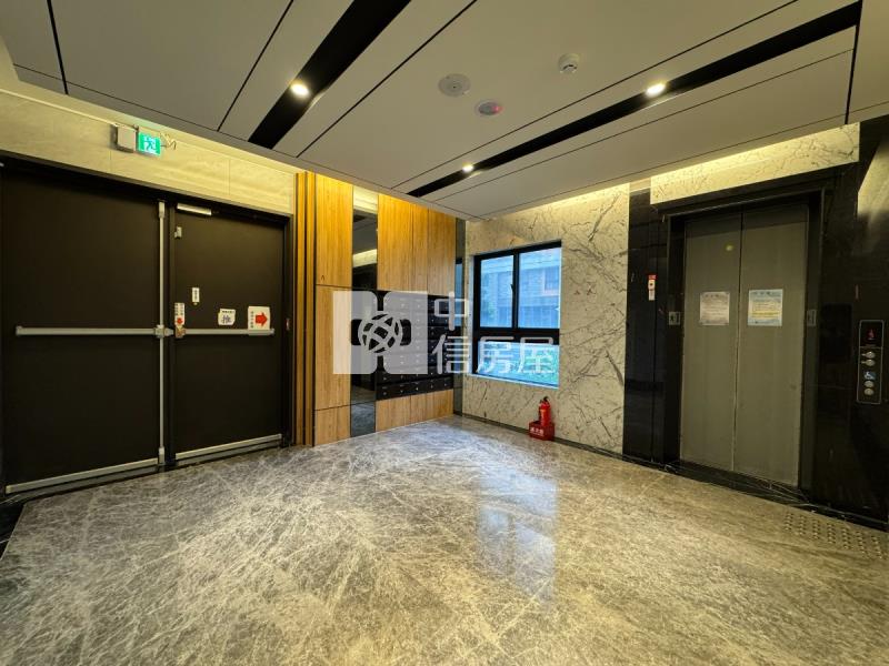 新竹北區悅佳川青三房車位房屋室內格局與周邊環境