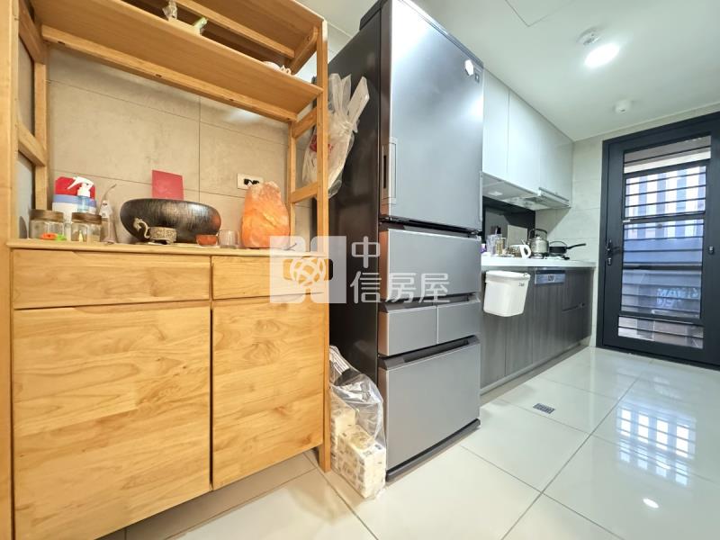 新竹北區悅佳川青三房車位房屋室內格局與周邊環境