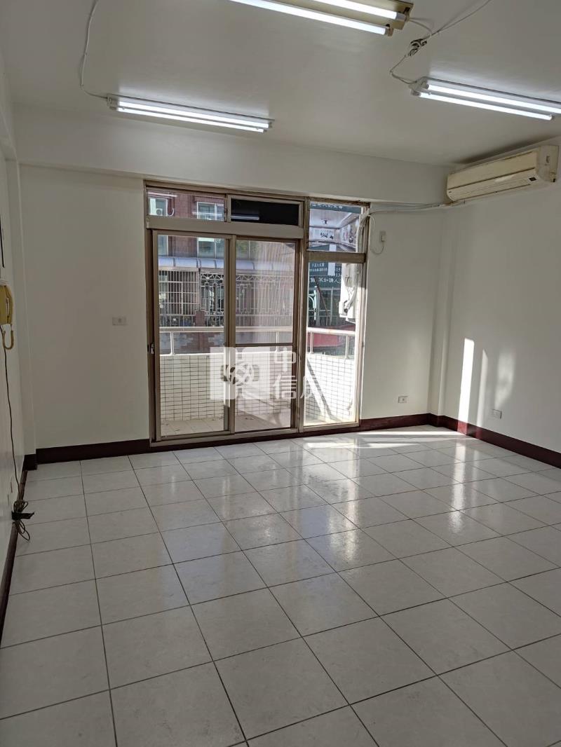 北成路大坪數店住兩用透天房屋室內格局與周邊環境