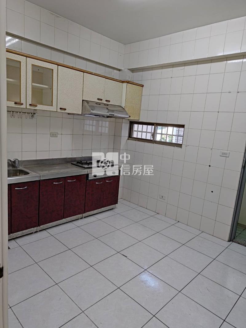 北成路大坪數店住兩用透天房屋室內格局與周邊環境