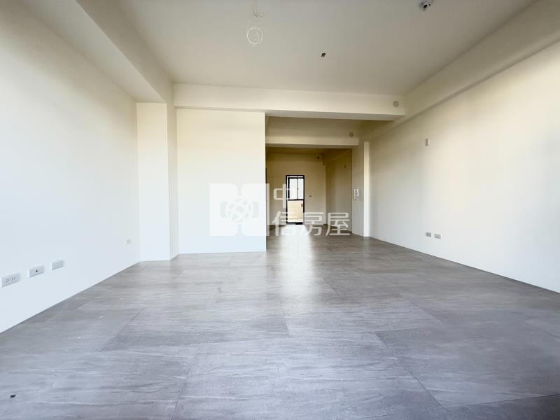 14期松強國小臨路全新雙車電墅房屋室內格局與周邊環境