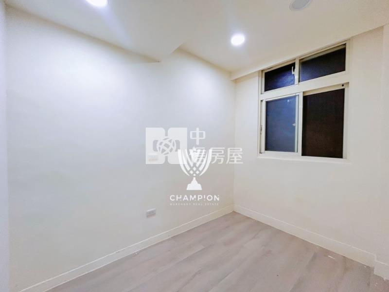 【冠軍】綠意清幽前庭一樓2房屋室內格局與周邊環境