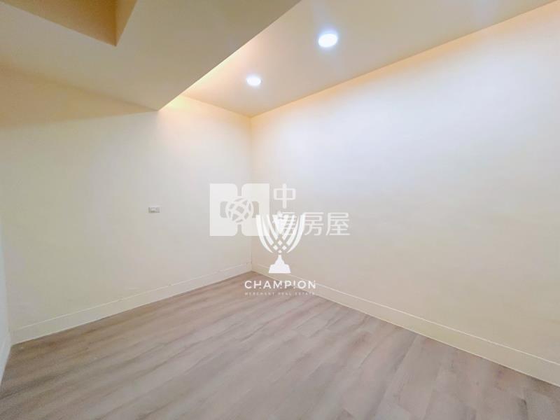 【冠軍】綠意清幽前庭一樓2房屋室內格局與周邊環境