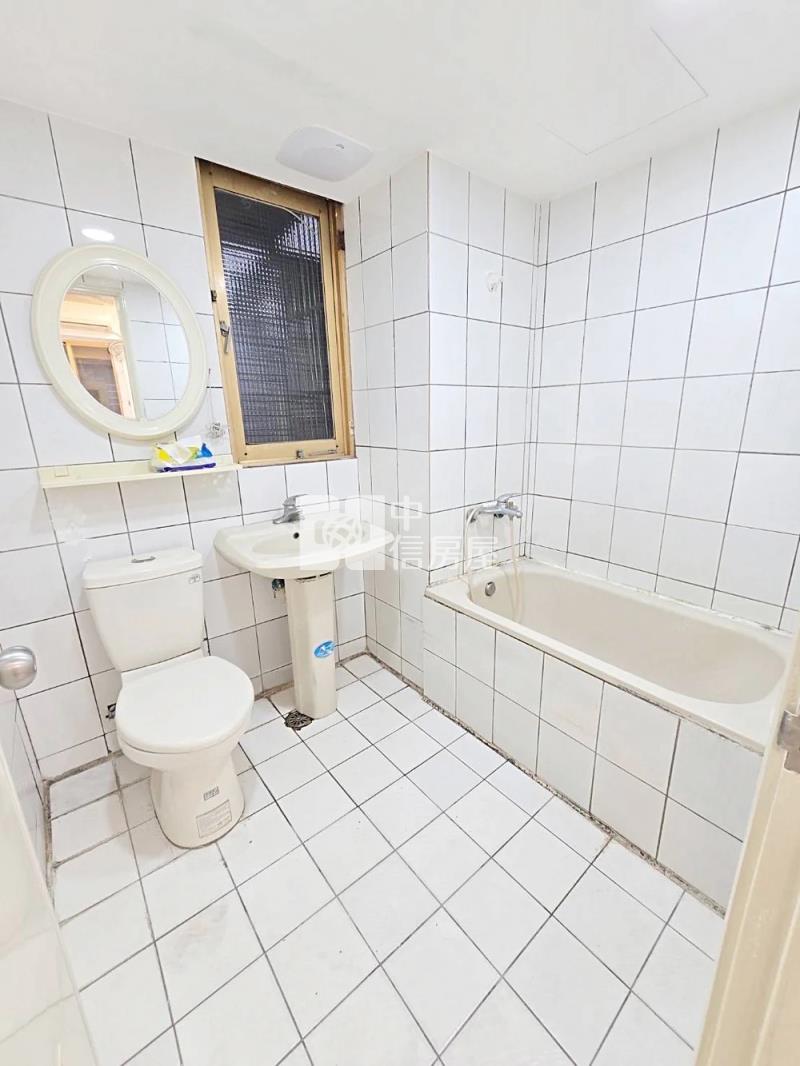 33F2桃園慈華街華廈房屋室內格局與周邊環境