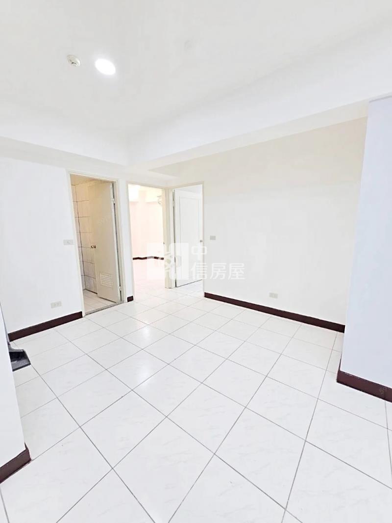 33F2桃園慈華街華廈房屋室內格局與周邊環境