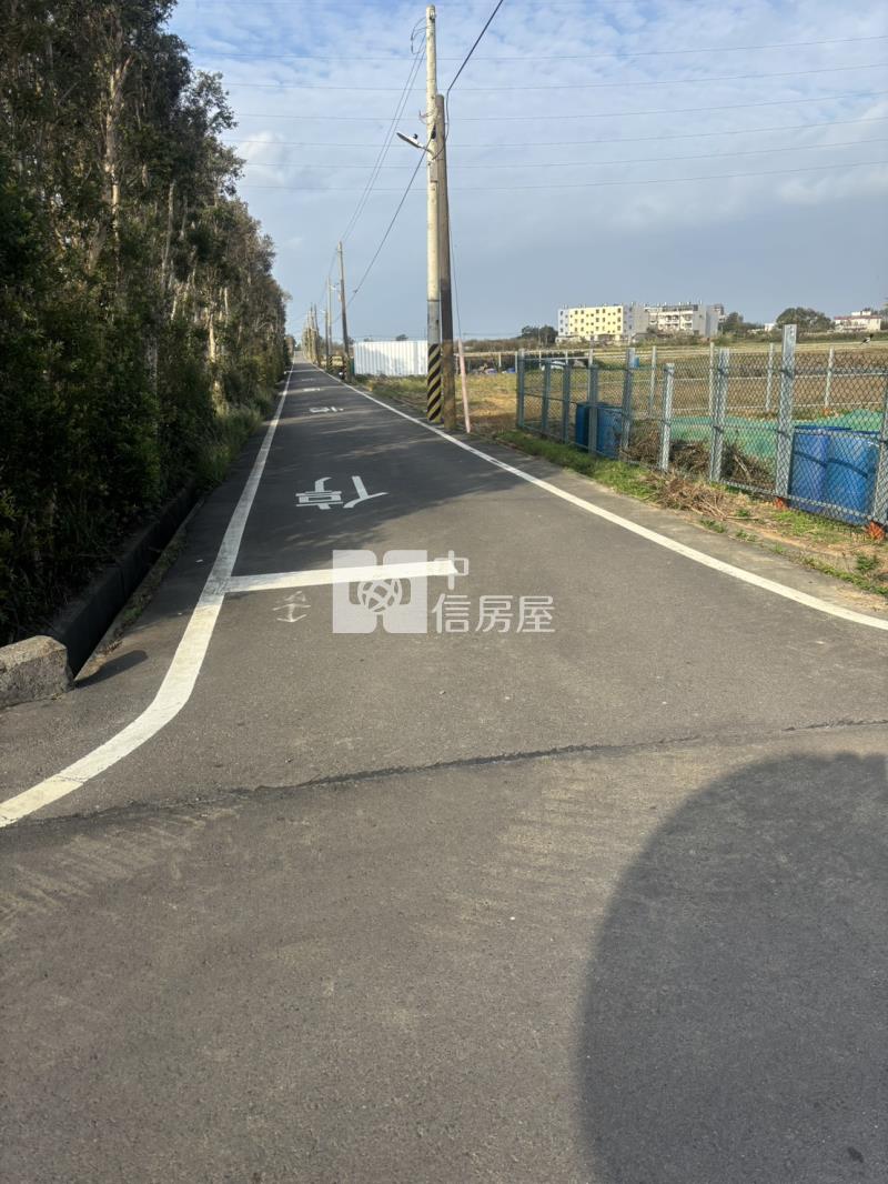 新屋中山路旁雙面路漂亮農地房屋室內格局與周邊環境