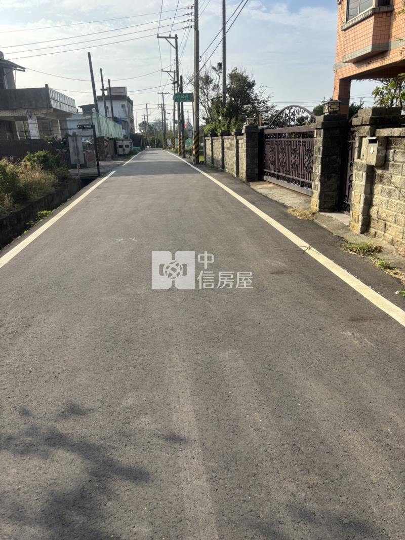 新屋中山路旁雙面路漂亮農地房屋室內格局與周邊環境